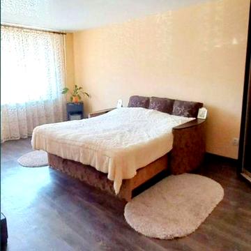 Продажа 1 комнатной с ремонтом.Центр Л/Б