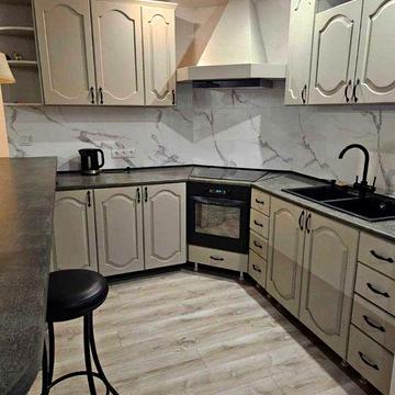 Оренда трьохкіматной квартири по вул. К-я Ярослава Осмомисла