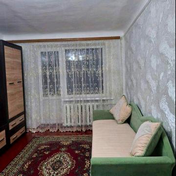 Полтава. 1ком Центр Белая беседка 10000 свет не выключают.