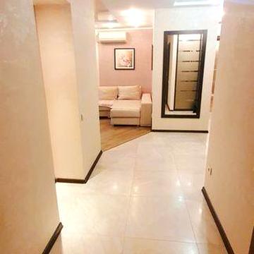 Полтава 3 ком 89кв.м  4 балкона. Центр 20.000 и ком