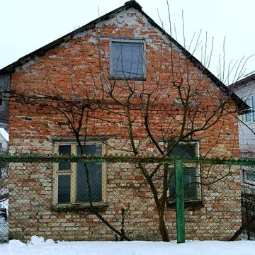 Продається ділянка з будинком