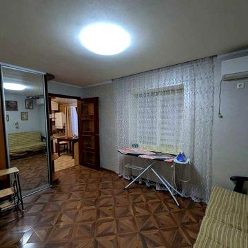 Автономное отопление! Собственик, Продам 2-комнатную квартиру. Центр.