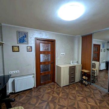 Автономное отопление! Собственик, Продам 2-комнатную квартиру. Центр.