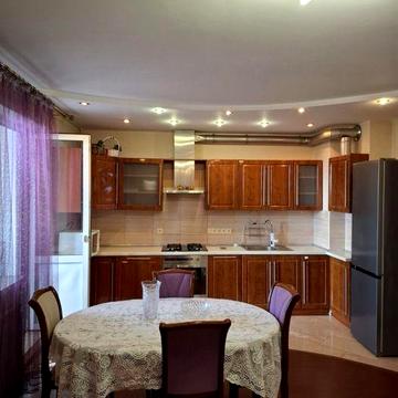 Продаж 3к квартири з переплануванням у простору 2к ЦЕНТР поруч Новус