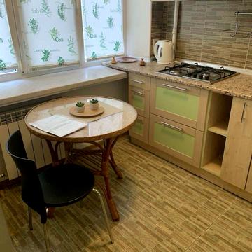 Богдана Хмельницького вул., 88