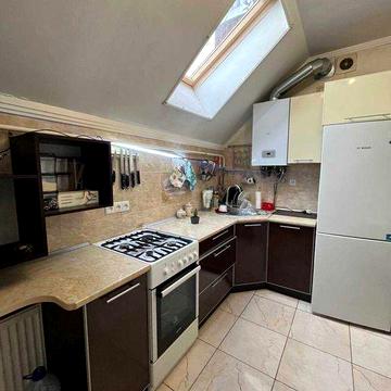 Сертификат 1 к квартира з ремонтом і газом на Довгій / Гетьман. пров