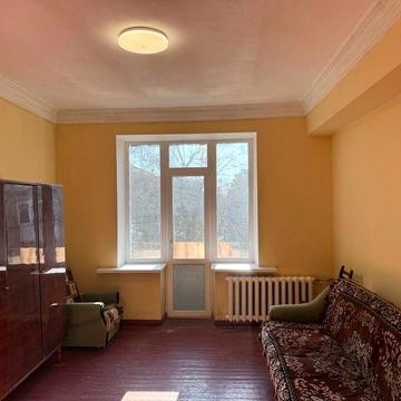 Продам 2 к сталінку на   пр. Івана Мазепи( Петровського)