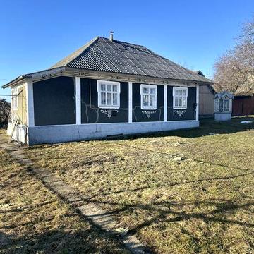 Продам в с.Колінківці Дім +50 сот землі