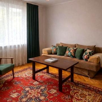 • Оренда! 3-кімнатна , центр