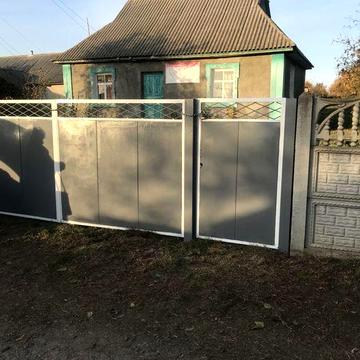 Будинок в селі Рівець!