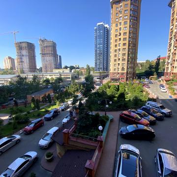 Євгена Коновальця вул. (Щорса), 32-Б