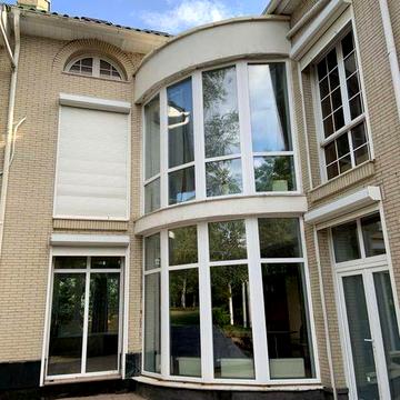 Продам дом  точнее 2 дома  на  разных участках. Совмещёных в одну усад