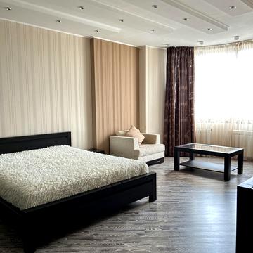 Срібнокільська вул., 22