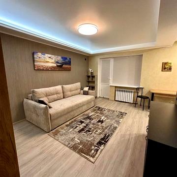 Сдам однокомнатную квартиру в районе Черёмушек.