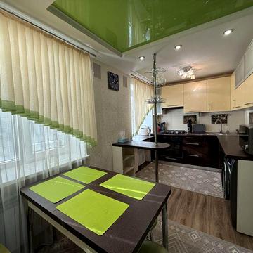 Трехкомнатная квартира с ремонтом в Лесках.