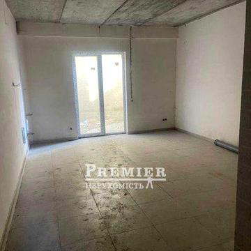 1-кімнатна квартира з терасою в новому зданому будинку