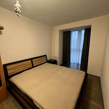 Соборності просп., 28