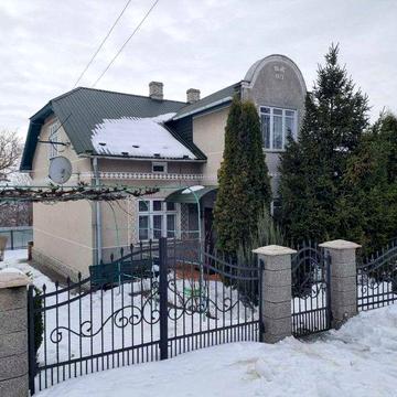 Продається будинок 79,8 м2 з ділянкою і садом в передмісті Чорткова