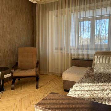 Оренда однокімнатна в самому центрі 3 поверх