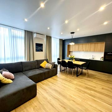 Предславинська вул., 53