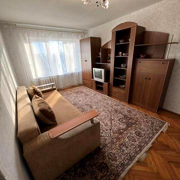 3к. кв-ра на 12-ому кварталі (правий берег).