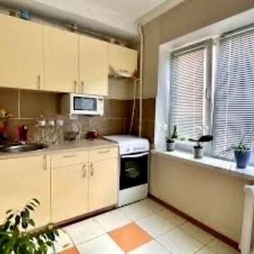 Каунаська вул., 4