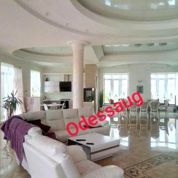 Сдам Роскошный Дом с Бассейном в Совиньоне,   Красивый участок 14 сото