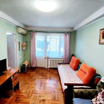 Продається 3х квартира по Лахтинській 3/5 20000у.е торг.