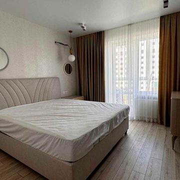 Аренда 2 ком. квартиры в новострое, с новым ремонтом. Центр.