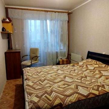 Продам простору 3 к. кв Баварія (Бавария)