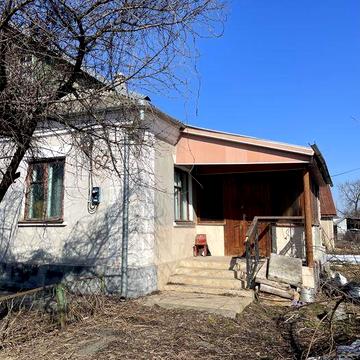 Будинок з ділянкою по вул. Захисників України 31500$