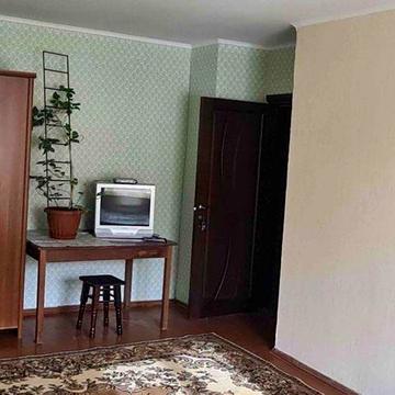 Здам 2 хкімнатну квартиру на Д . Нечая , Старе м.,можна по кімнатно !