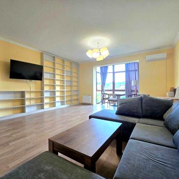 2 кім. вул. Кольберга (бічна вул. Генерала Чупринки). Новобудова.