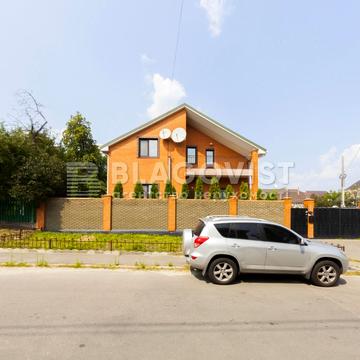 Яготинська вул., 5