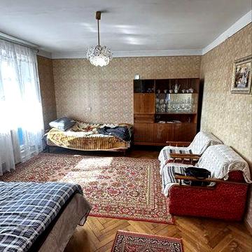 Продається трькімнатна квартира  у Дрогобичі по вул.В. Великого