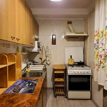 Мирослава Поповича вул. (Семашка), 8