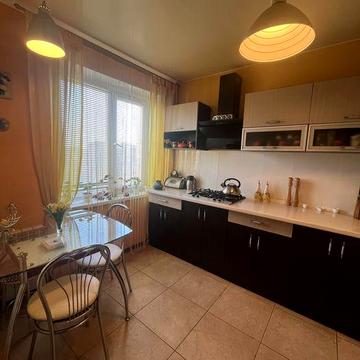 Продається 3 кімн. квартира Жадова