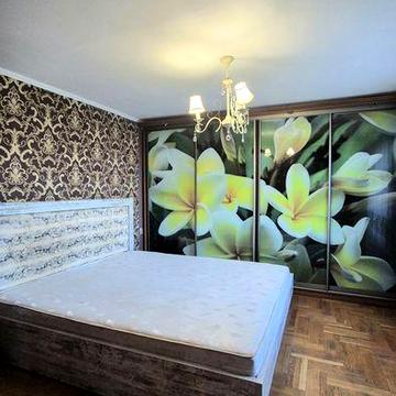 )( Продаж 3-К квартири з Автономним газовим опаленням