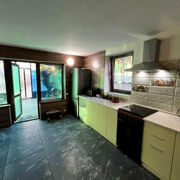 Сдам домик с паркоместом Китобойный пер /Вузовский