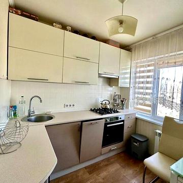 Продаж 1к Квартира Космонавтів вулиця