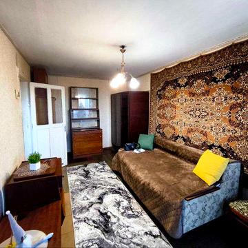 ПРОДАМ 1-КІМН. на вул. Дніпробудівській (ю)