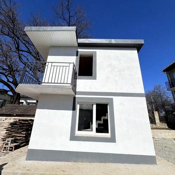 Продам новий будинок в парковій зоні!