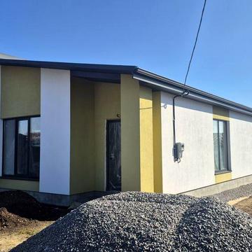 Продам класний котедж з максимальною комплектацією!