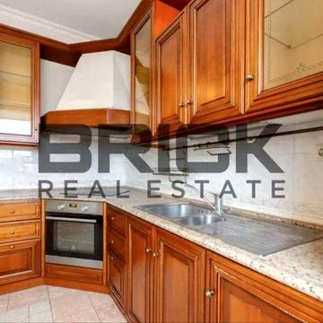 Здається 3 х -рівнева квартира вул Олександра Кониського 52/58