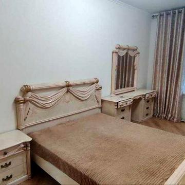 Оренда двокімнатної Сталінка гарний стан Краківська 7 м. Дарниця 3 хв.