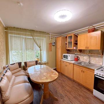 Затишна 3К квартира з гаражем, Автовокзал