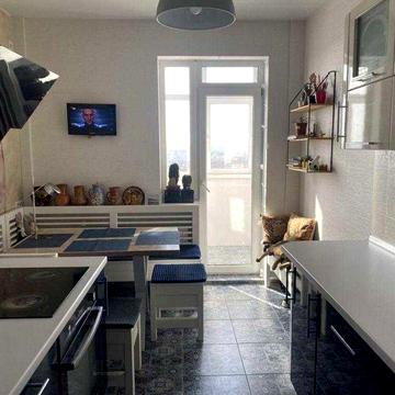 Продається 3-кімнатна квартира в новобудові на 5 школі.