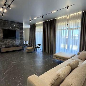 Одноповерховий будинок з ремонтом у закритому КМ Стоянка, 8 соток