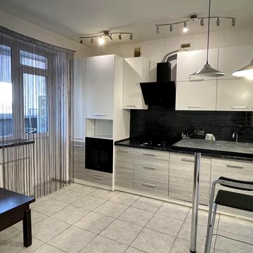 Боголюбова вул., 13