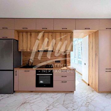 Дуже світла 1,5 квартира, біля міського озера у ЖК Міленіум